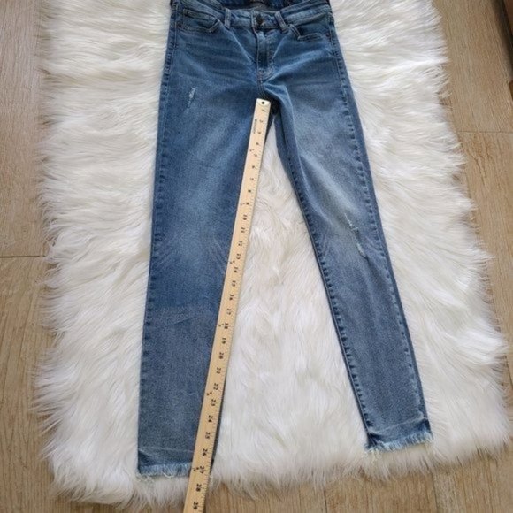 Lucky Brand Ava Distressed Chewed Hem Crop Skinny Jeans - Picture 11 of 16